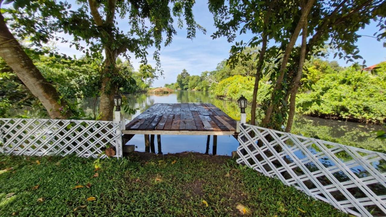 アーラップーザ県 Gypsea Marari Bed & Breakfast エクステリア 写真